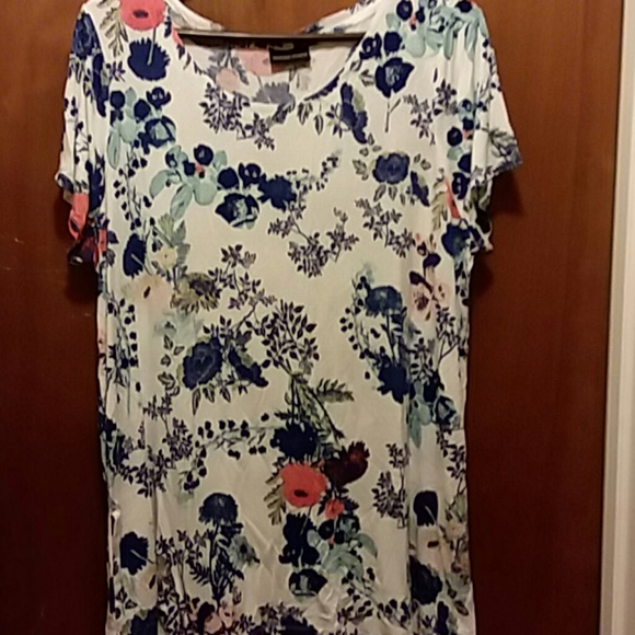 Adrienne Vittadini Tops - Adrienne Vittadni Size 1X